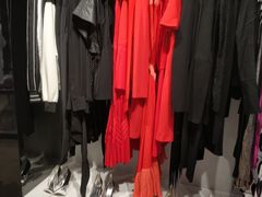 -GIVENCHY(佛罗伦萨小镇奥莱店)