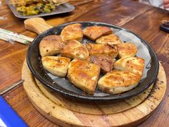 料理烤特色火烧-老东镇啤酒屋海鲜加工·蒸汽海鲜·海鲜烧烤(台东店)