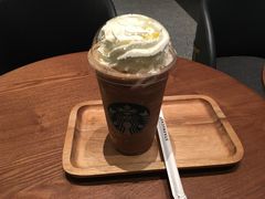 -星巴克臻选(上海虹桥新天地三店)