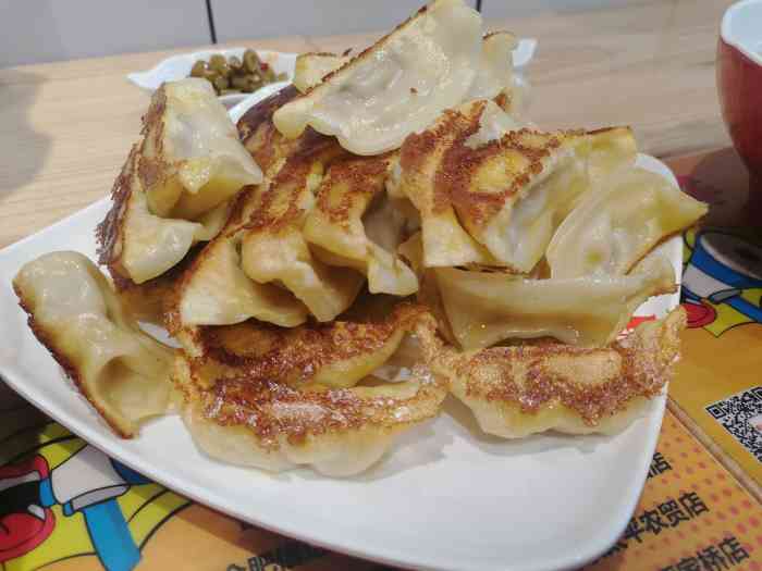 肥叔锅贴(徽昌苑店)-"感觉肥叔锅贴现在生意好好哦周日得早上九.