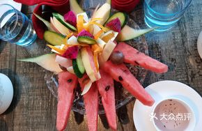 Artistic Fruit Platter