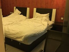 -如家云上四季连锁酒店(昆明东风广场地铁站店)