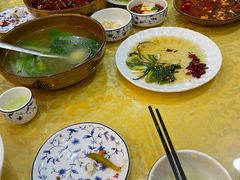 -乡土特色.冷锅鱼.牦牛肉汤锅