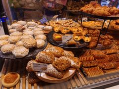 -巴黎贝甜(大宁国际商业广场店)