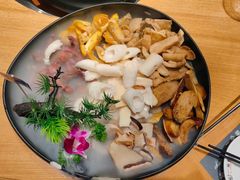 -一朵菌·野生菌探索家火锅(南亚店)