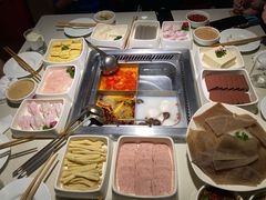 -海底捞火锅鲜切牛肉主题店(长寿路店)