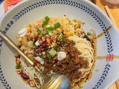 -呼啦面馆·头牌豌杂面(珠江国际B区店)