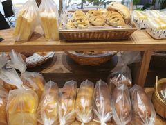 -沁屋面包店(人民东路店)