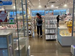 -名创优品(万达广场河东店)