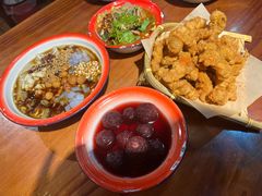 -爆炸头阿姨小四川正宗川味小吃(无任何分店)