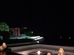 -瑰丽酒店·海吧·天际下午茶·现场DJ·天台酒吧