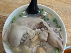 -雷祖芳老妈蹄花店