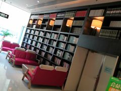 -喜鹊愉家酒店(郑州曼哈顿博览中心地铁站店)