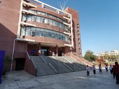 -上海市曹杨第二中学