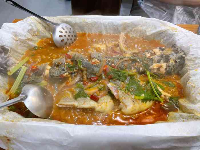 「悦林湾·焖锅纸包鱼(嘉里汇店)」「纸包清江鱼