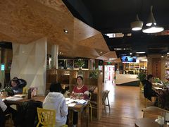 大堂-新华里咖啡书吧(新华书店小寨店)