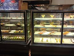 面包甜点陈列柜-芭菲盛宴·环球美食(锦城万达广场店)