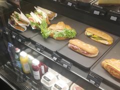 -星巴克(杭州西湖银泰1F店)