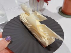 -潮一不贰·法式甜品·生日蛋糕·西式简餐(外滩店)