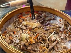 捞起乳鸽-尚竹阁冬瓜盅·18年地标美食(平洲店)