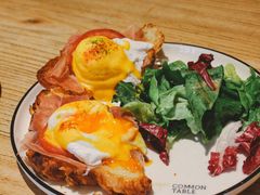 -Common Table · Brunch & Coffee