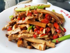 -独一佳老胡湘菜馆(矿山路店)