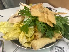 -捞小鲜虾滑海鲜自助火锅(嵊州吾悦店)