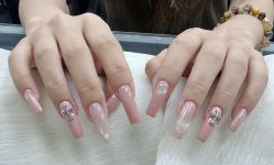 -芊屿芊浔美甲