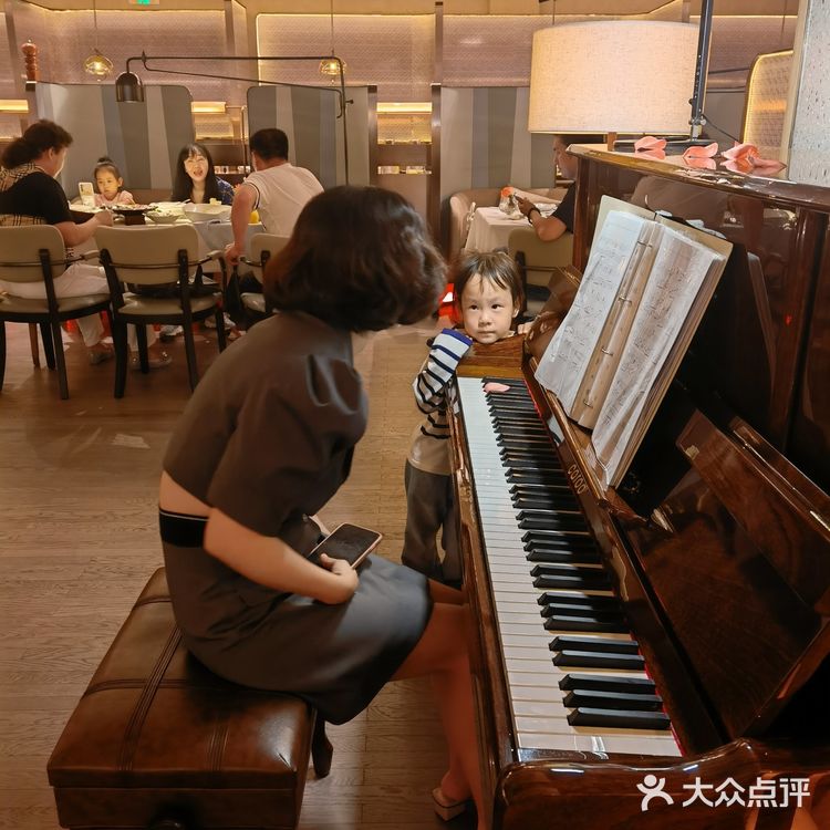 吃喝玩乐+拍照=一站式拥有