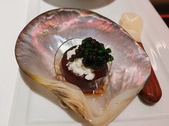 奥西特拉鱼籽酱陈年酱油配蛋黄-Le Comptoir de Pierre Gagnaire