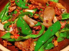 辣椒炒肉-鸽子侯·家宴·平价海鲜(市图书馆店)