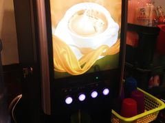 -愉肴麻辣香锅(中北镇店)