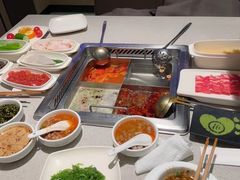 -海底捞火锅鲜切牛肉主题店(长寿路店)
