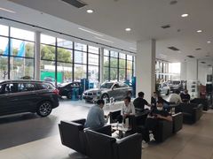 -上海宝信宝马4S店