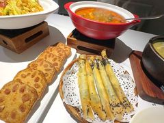 -楚山晓·湖北菜(武汉光谷K11店)