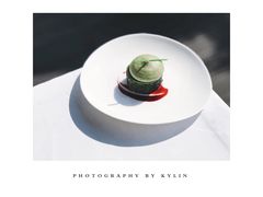 抹茶白巧克力蛋糕配红色果酱-Le Siècle.百年西餐厅(颐和公馆店)