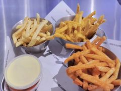 -TRIPS BURGER(大钟寺店)