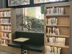 -曹家渡街道图书馆