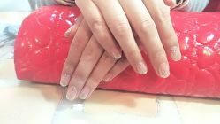 -小红楼美甲美容中心