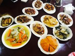 -老鼎万春卤菜(鹭湖宫8区店)