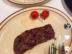 -马克西姆俄罗斯餐厅(通亚街店)