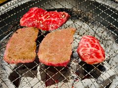 -山川小町·极番烧肉(新地假日广场店)