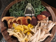 -三出山火锅(南京万象天地店)