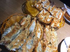 -阿洪锅贴王(小吃城店)