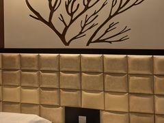 -昆明朗威酒店(昆明站火车站双桥夜市风情街店)