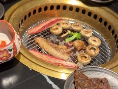 -山川小町·极番烧肉(新地假日广场店)