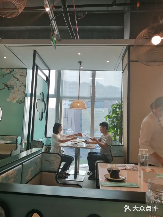 潮粥人(威高店)靠窗位图片