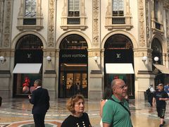 -文艺复兴百货(米兰大教堂广场店)