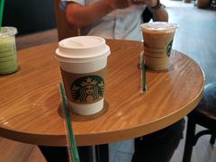 -星巴克臻选(成都来福士店)