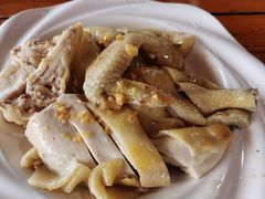 白切文昌鸡-蓝湾碧波·老字号·疍家非遗海上餐厅